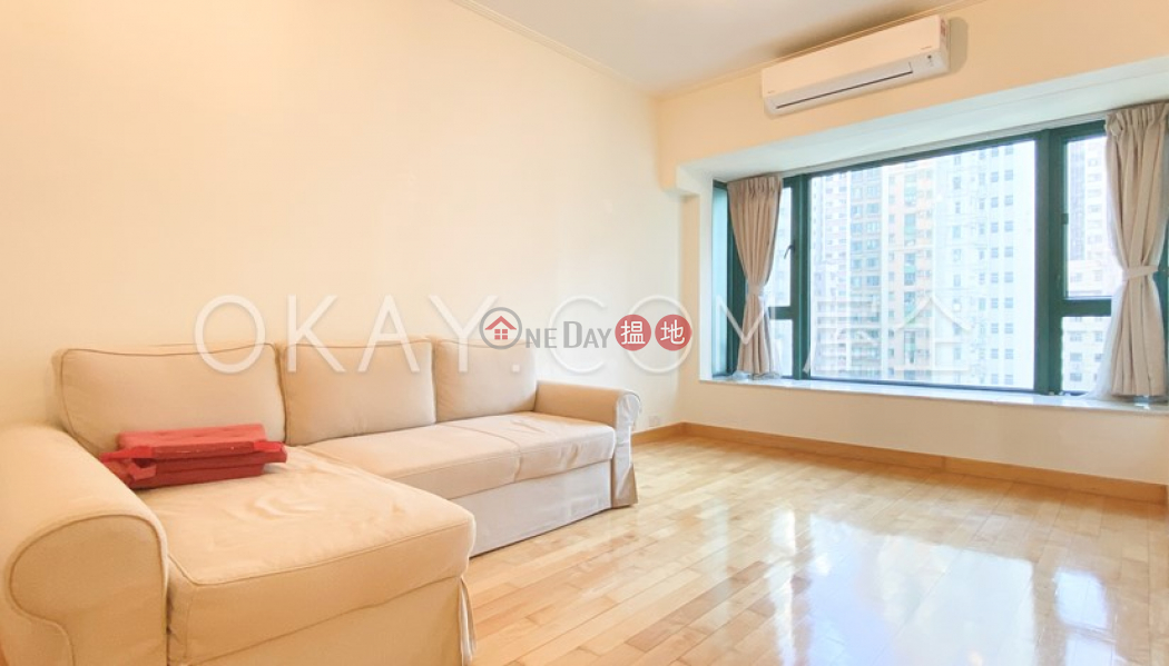 Practical 1 bedroom in Western District | For Sale | Manhattan Heights 高逸華軒 Sales Listings