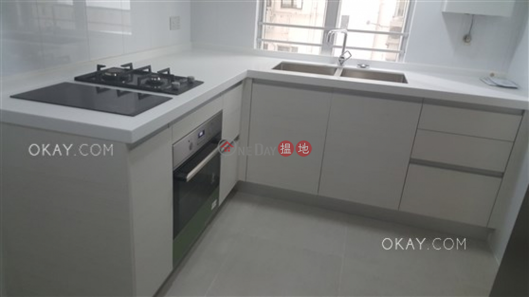 HK$ 72,000/ month | Realty Gardens | Western District Efficient 3 bedroom with balcony | Rental
