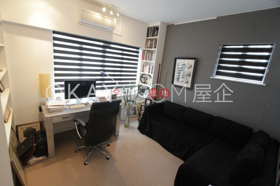 HK$ 100,000/ month | Brewin Court Central District Efficient 4 bed on high floor with balcony & parking | Rental