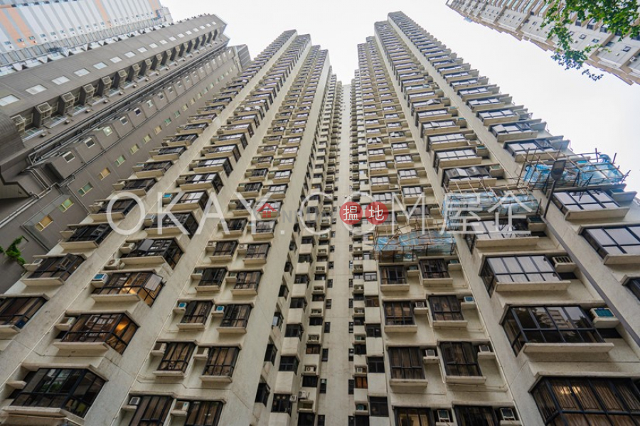 Lovely 3 bedroom with balcony & parking | Rental | Elegant Terrace Tower 1 慧明苑1座 Rental Listings