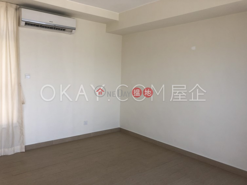 Rare 3 bedroom on high floor with sea views & balcony | Rental | Discovery Bay, Phase 4 Peninsula Vl Crestmont, 59 Caperidge Drive 愉景灣 4期蘅峰倚濤軒 蘅欣徑59號 Rental Listings
