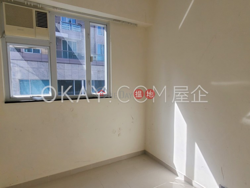 HK$ 28,500/ month, Bonanza Court Western District, Popular 3 bedroom on high floor | Rental