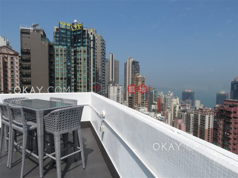 Property Search Hong Kong | OneDay | Residential | Rental Listings | Stylish 2 bed on high floor with sea views & rooftop | Rental