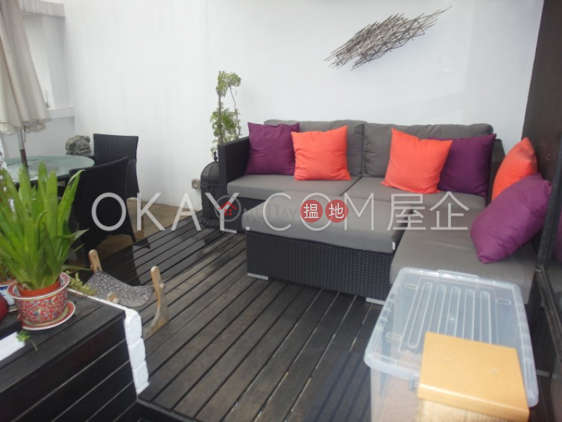 Unique 3 bed on high floor with harbour views & terrace | For Sale | Elizabeth House Block B 伊利莎伯大廈B座 Sales Listings