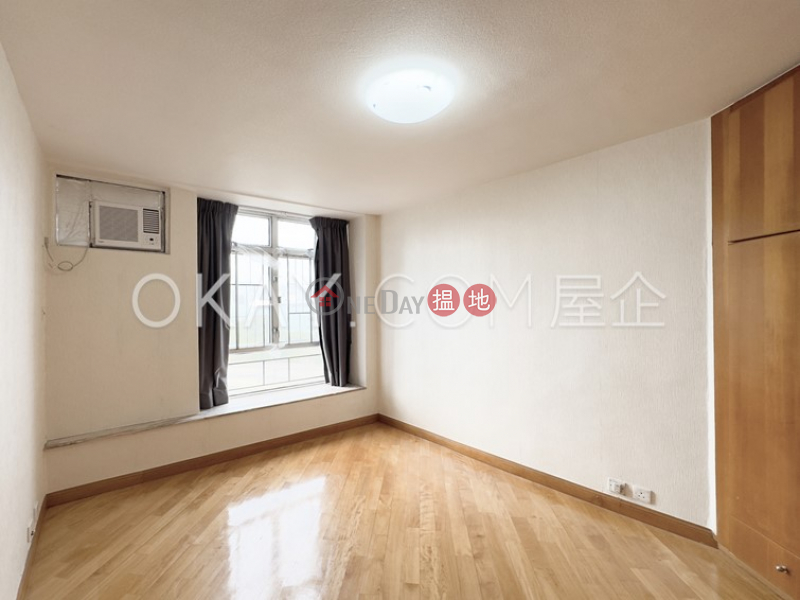 HK$ 43,000/ month (T-43) Primrose Mansion Harbour View Gardens (East) Taikoo Shing Eastern District | Popular 3 bedroom with sea views & balcony | Rental