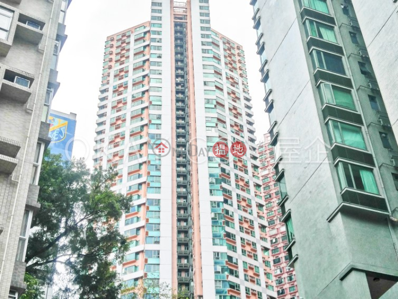 HK$ 35,000/ month | Royal Court Wan Chai District, Tasteful 2 bedroom on high floor | Rental