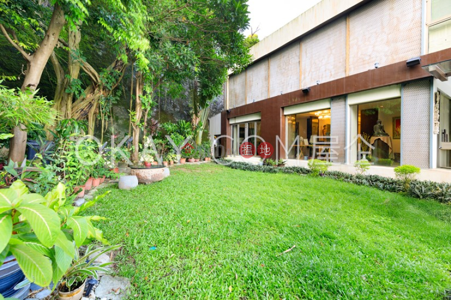 Luxurious house with terrace & parking | For Sale | Rock Cliff 石盧 Sales Listings