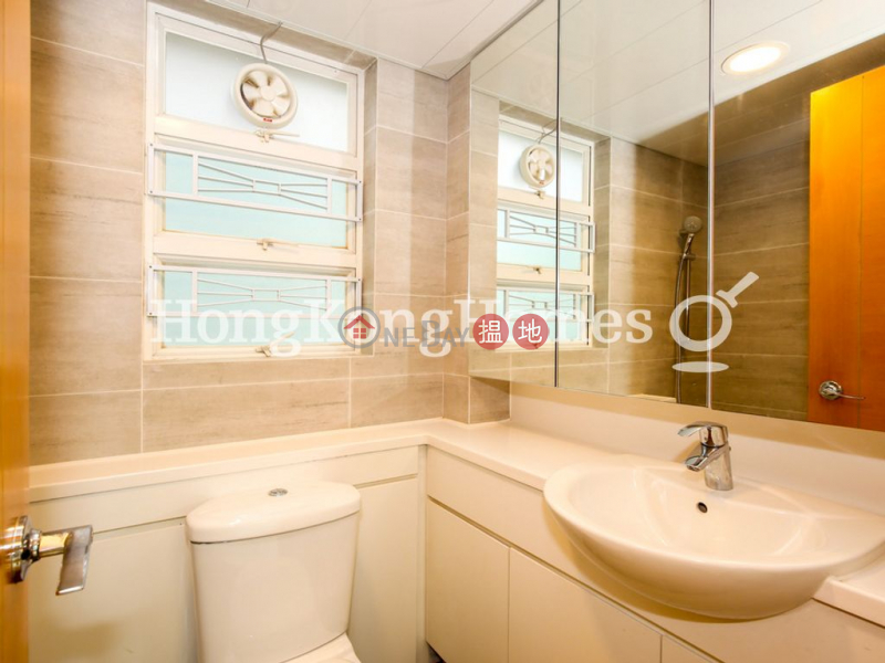 HK$ 30,000/ month | Reading Place | Western District 3 Bedroom Family Unit for Rent at Reading Place