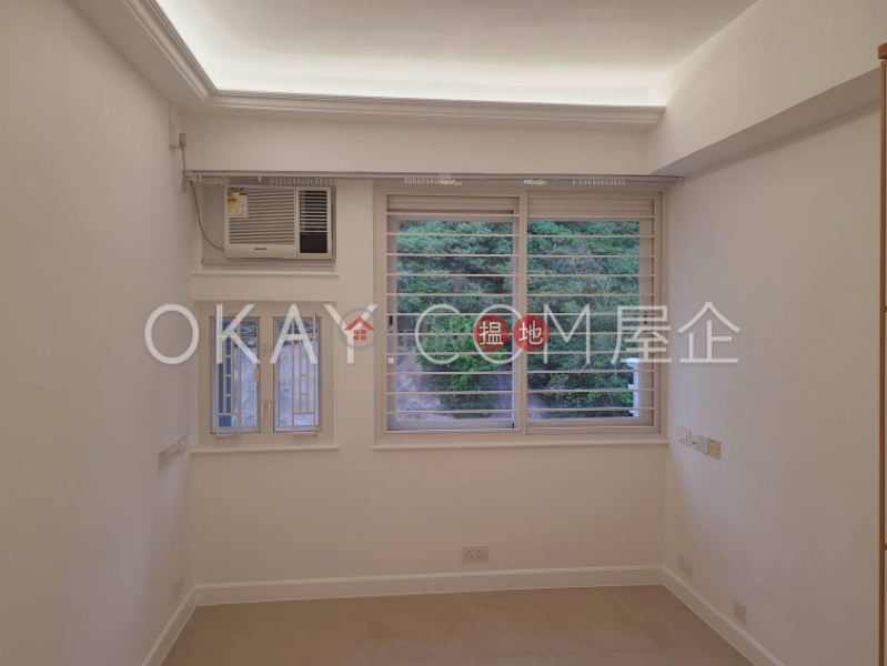 HK$ 32M, Holland Garden, Wan Chai District Stylish 3 bedroom on high floor with balcony & parking | For Sale