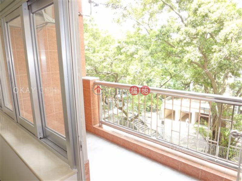Practical 2 bedroom with balcony | Rental | Breezy Mansion 清風大廈 Rental Listings