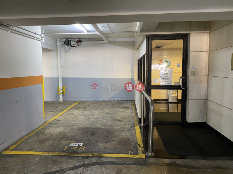 Carpark space next to lift lobby, Clovelly Court 嘉富麗苑 Rental Listings | Central District (KEVIN-3874718224)