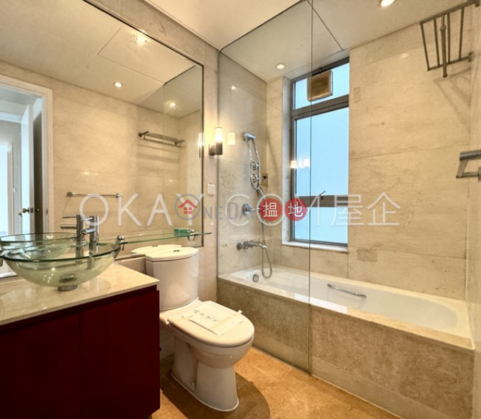 HK$ 53,000/ month | Phase 4 Bel-Air On The Peak Residence Bel-Air, Southern District, Luxurious 3 bedroom with sea views, balcony | Rental