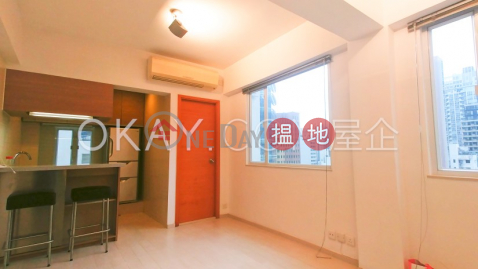 Generous 2 bedroom on high floor | Rental | Kar Yau Building 嘉佑大廈 _0