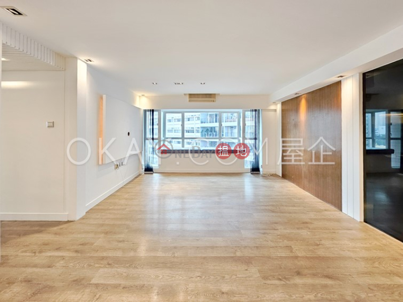 Charming 3 bedroom with parking | For Sale | Prosperous Height 嘉富臺 Sales Listings