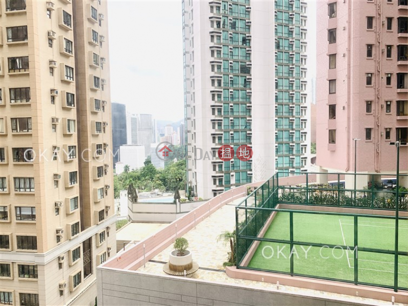 Popular 3 bedroom in Mid-levels West | Rental | Roc Ye Court 樂怡閣 Rental Listings