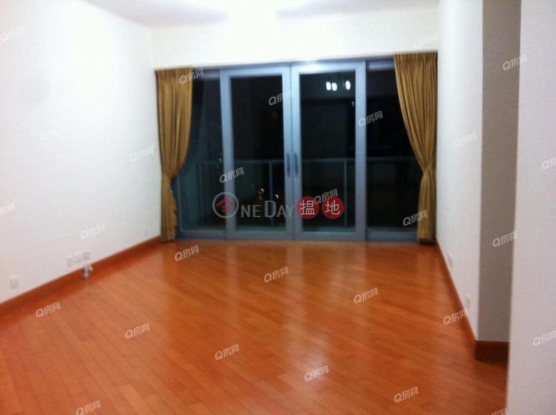 HK$ 66,000/ month Phase 1 Residence Bel-Air | Southern District Phase 1 Residence Bel-Air | 3 bedroom Low Floor Flat for Rent