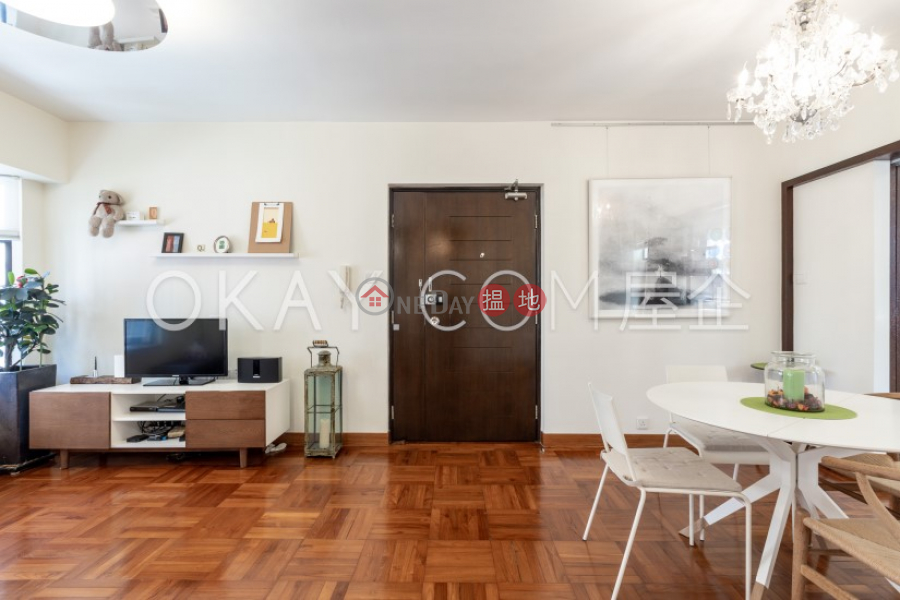 Property Search Hong Kong | OneDay | Residential Sales Listings | Stylish 3 bedroom on high floor with rooftop | For Sale