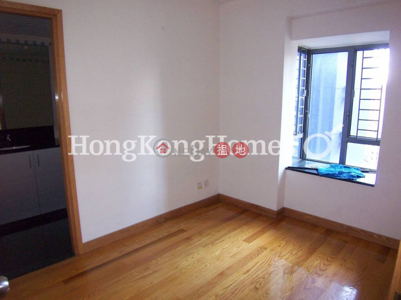 HK$ 30,000/ month Hollywood Terrace Central District, 3 Bedroom Family Unit for Rent at Hollywood Terrace