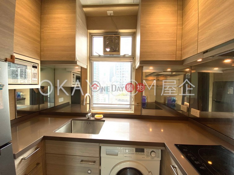 Cozy 2 bedroom on high floor with sea views & balcony | Rental | 88 Des Voeux Road West | Western District Hong Kong Rental HK$ 29,000/ month