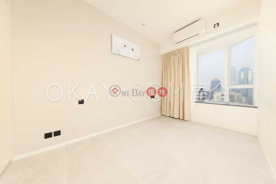 HK$ 38,000/ month Beaudry Tower Western District Elegant 2 bedroom on high floor with sea views | Rental