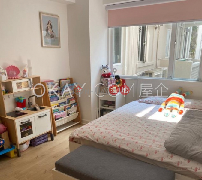 HK$ 69,000/ month | POKFULAM COURT, 94Pok Fu Lam Road Western District | Efficient 3 bedroom with balcony & parking | Rental
