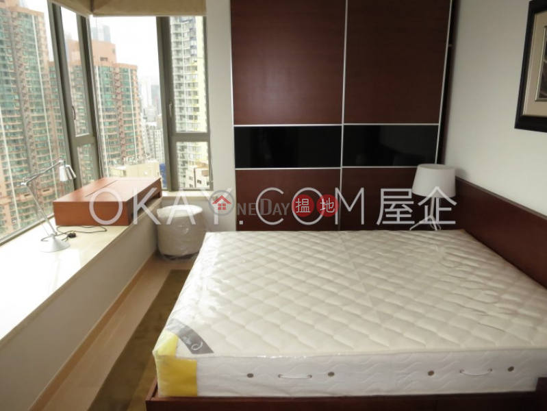 HK$ 39,000/ month, SOHO 189 Western District Luxurious 3 bed on high floor with sea views & balcony | Rental