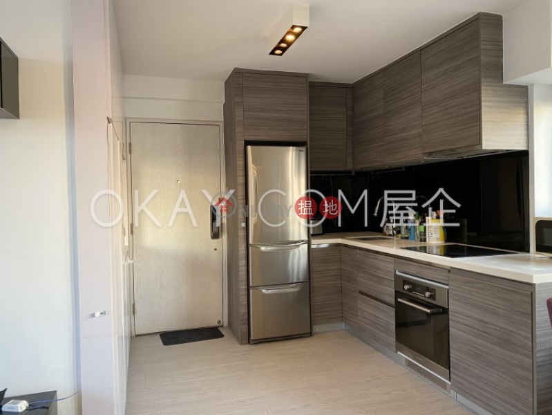 Generous 2 bedroom in Western District | For Sale | Brilliant Court 明珠閣 Sales Listings