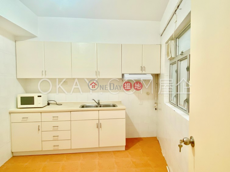 Lovely 3 bedroom with balcony | Rental, Hilltop Mansion 峰景大廈 Rental Listings | Eastern District (OKAY-R35323)