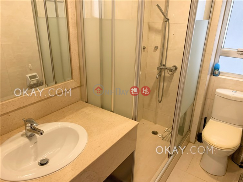 HK$ 50,000/ month | Greenville Gardens Wan Chai District Nicely kept 2 bedroom with balcony & parking | Rental