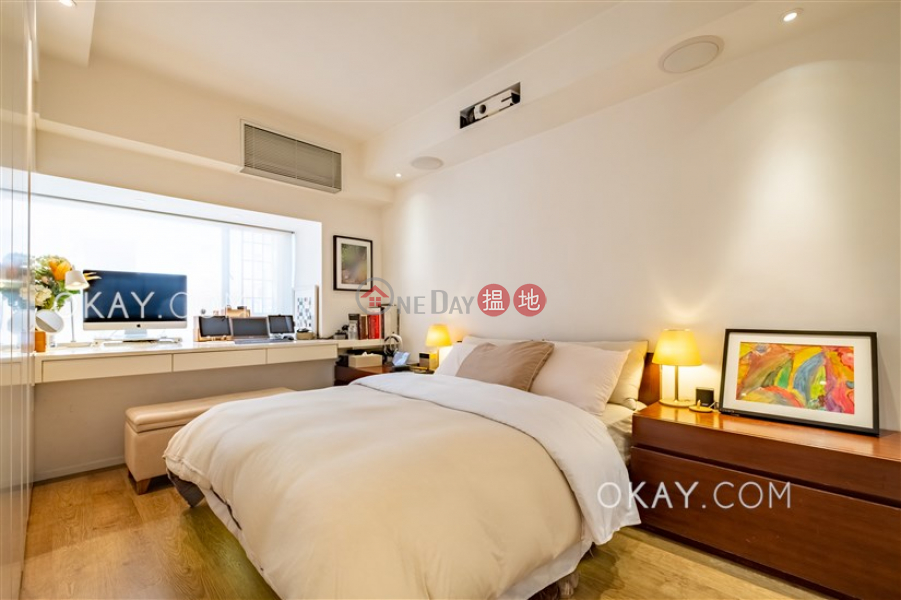 Lovely 3 bedroom in Wan Chai | For Sale, Monmouth Place 萬信臺 Sales Listings | Wan Chai District (OKAY-S83644)
