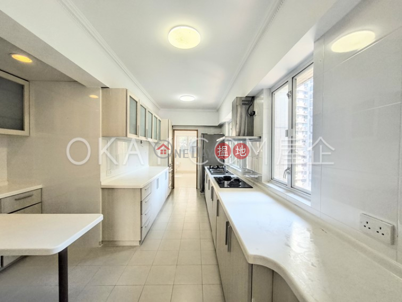 香港搵樓|租樓|二手盤|買樓| 搵地 | 住宅出租樓盤4房3廁,實用率高,連車位,露台碧瑤灣45-48座出租單位