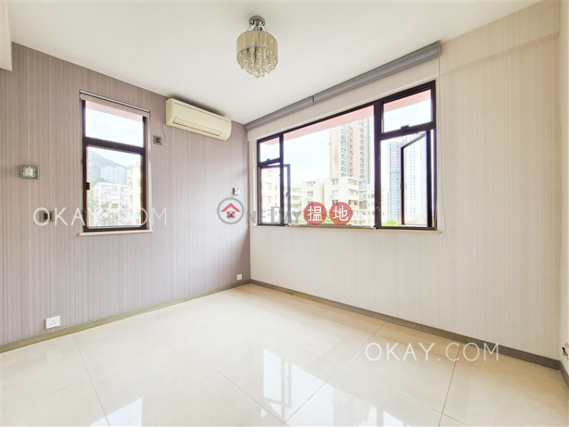 HK$ 30,000/ month PHOENIX COURT | Kowloon City | Practical 3 bedroom on high floor with parking | Rental