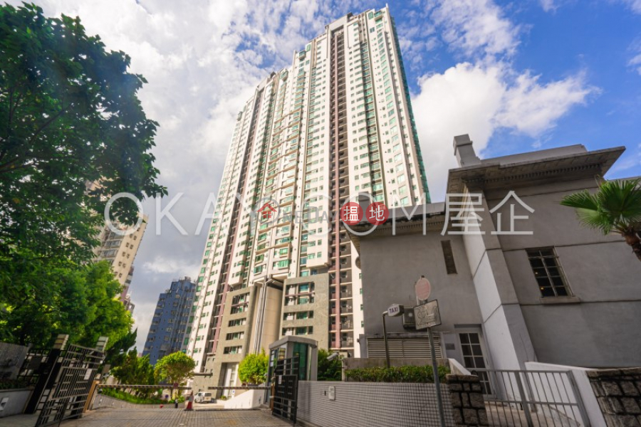 Property Search Hong Kong | OneDay | Residential | Rental Listings | Nicely kept 3 bedroom on high floor with harbour views | Rental