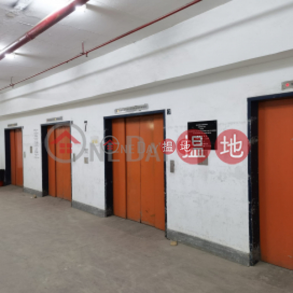 HK$ 12,800/ month Nan Fung Industrial City, Tuen Mun | Newly Warehouse,The parking lot can accommodate 40-ft containers,