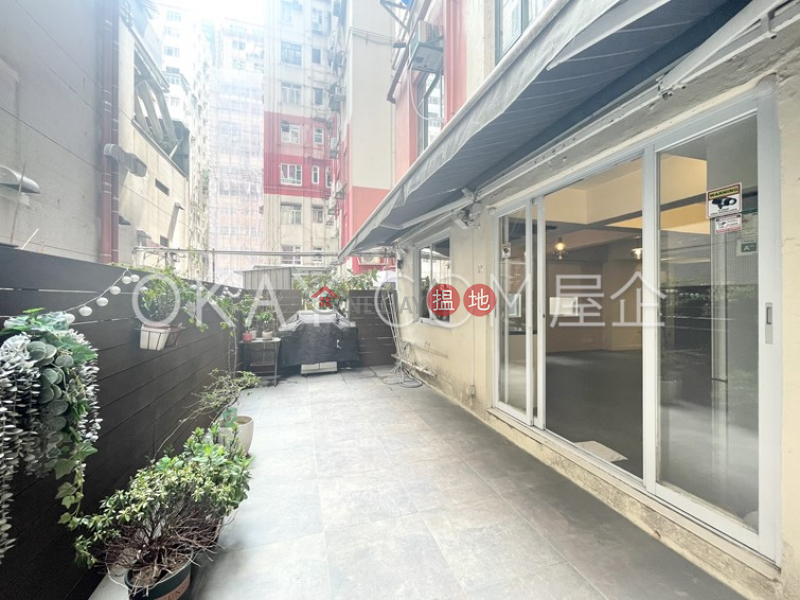 Gorgeous 2 bedroom with terrace | Rental, Kingston Building Block B 京士頓大廈 B座 Rental Listings | Wan Chai District (OKAY-R63192)