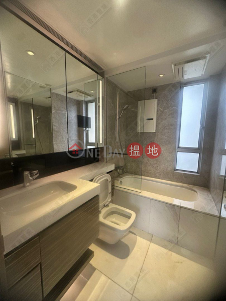 Three bedrooms and one apartment in Harbour Pinnacle | Harbour Pinnacle 凱譽 Sales Listings