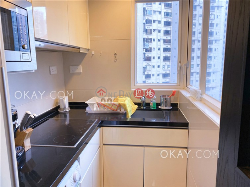 HK$ 26,000/ month | The Icon, Western District, Nicely kept 2 bedroom with balcony | Rental