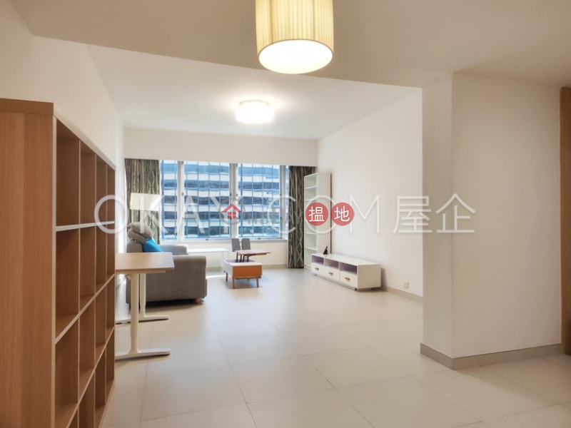 Intimate 1 bedroom on high floor | Rental | Convention Plaza Apartments 會展中心會景閣 Rental Listings