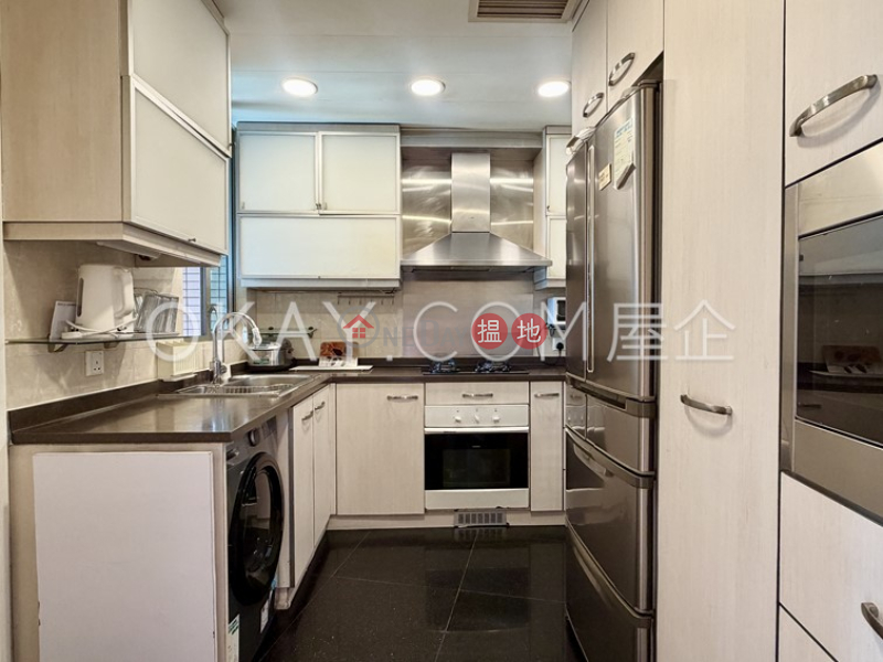 Luxurious 3 bedroom on high floor with balcony | For Sale | Parc Palais Tower 9 君頤峰9座 Sales Listings