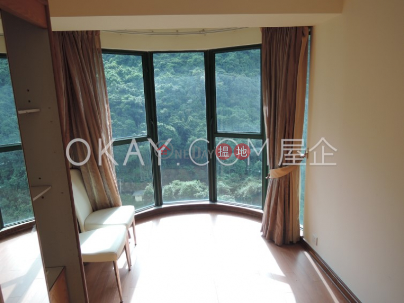 Cozy 2 bedroom with parking | Rental, Hillsborough Court 曉峰閣 Rental Listings | Central District (OKAY-R17470)