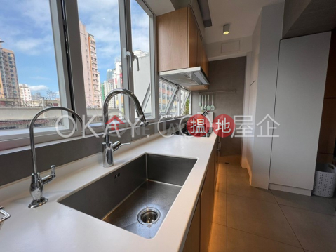 Stylish 2 bedroom with balcony | For Sale | Winner Court 榮華閣 _0