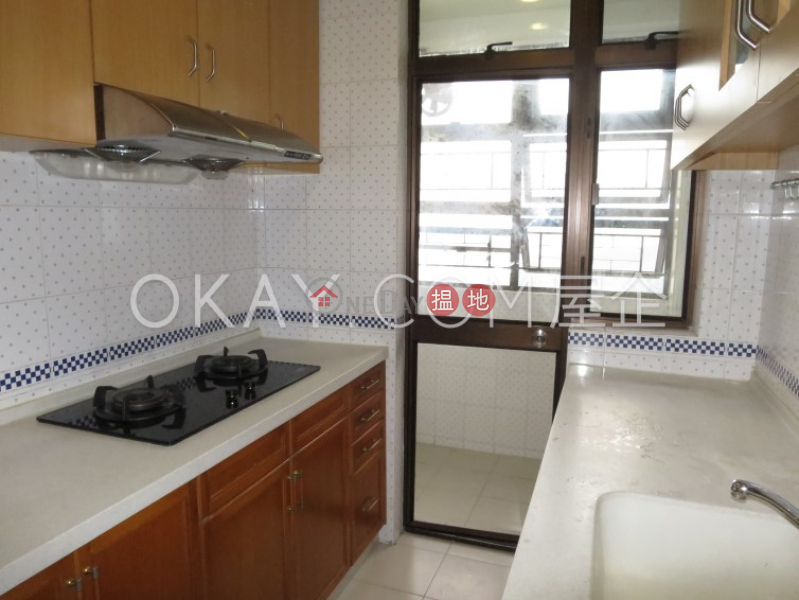 HK$ 30M | Villa Lotto Block B-D Wan Chai District Efficient 3 bedroom with parking | For Sale