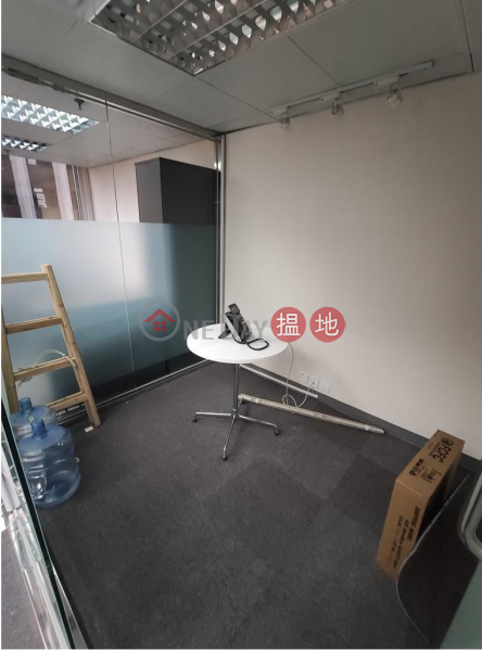 HK$ 21,650/ month | Jonsim Place, Wan Chai District, 656sq.ft Office for Rent in Wan Chai