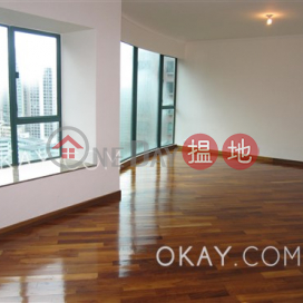 Unique 3 bedroom with balcony & parking | Rental | Hillsborough Court 曉峰閣 _0