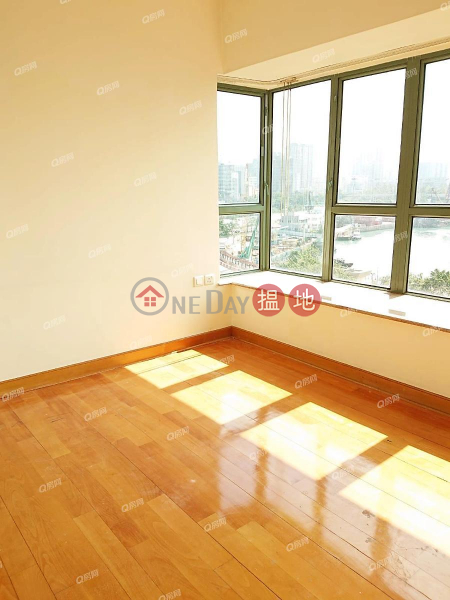 HK$ 35,888/ month, Tower 10 Island Harbourview | Yau Tsim Mong, Tower 10 Island Harbourview | 3 bedroom Low Floor Flat for Rent