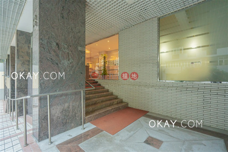 HK$ 60,000/ month Botanic Terrace Block A, Western District Efficient 2 bedroom with balcony & parking | Rental