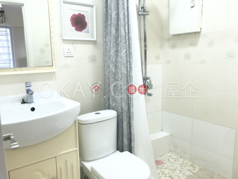 Efficient 3 bedroom in Mid-levels West | For Sale | Kam Kin Mansion 金堅大廈 Sales Listings