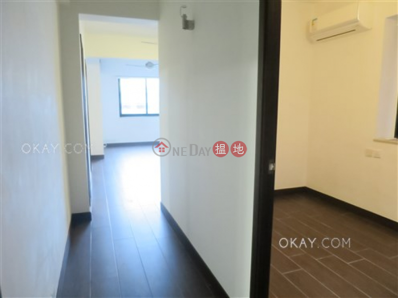 Tasteful 2 bedroom in Mid-levels West | Rental | 56 Bonham Road 般咸道56號 Rental Listings