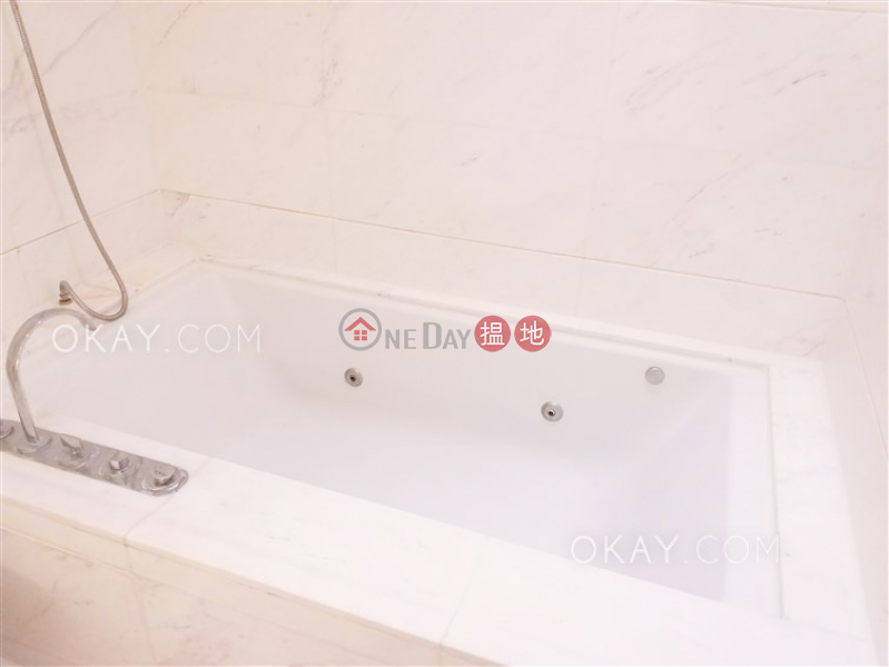 HK$ 26,000/ month | Phase 6 Residence Bel-Air | Southern District Cozy 1 bedroom on high floor with sea views & balcony | Rental