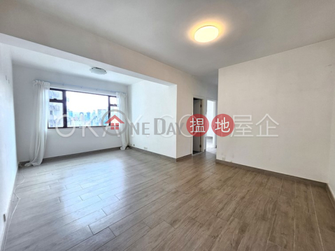 Charming 2 bedroom on high floor with parking | For Sale | Shan Kwong Tower 山光苑 _0